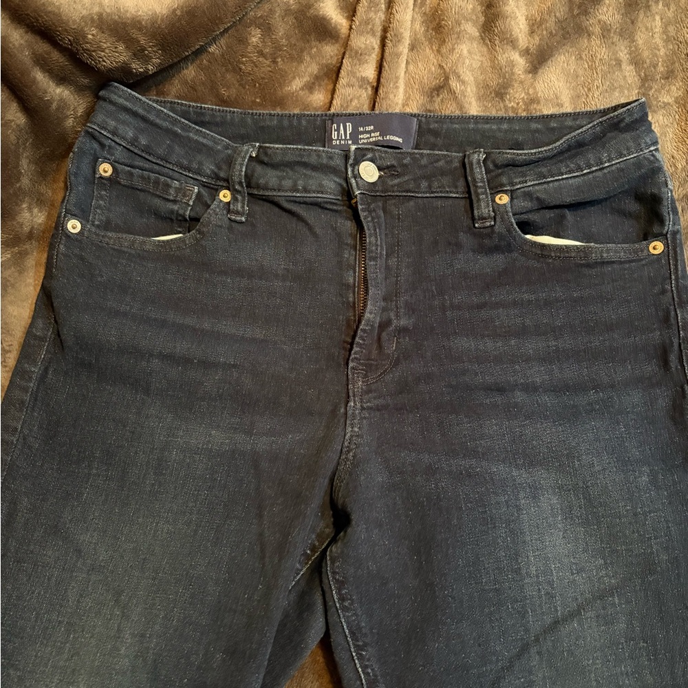 GAP Women's Dark Indigo Jeggings with Subtle Fade